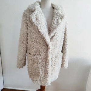 Warm & Cozy Furry Teddi Coat by Zara • Pockets • Cream Colored • Size Small
